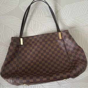Elegant Brown Checkered Tote Bag